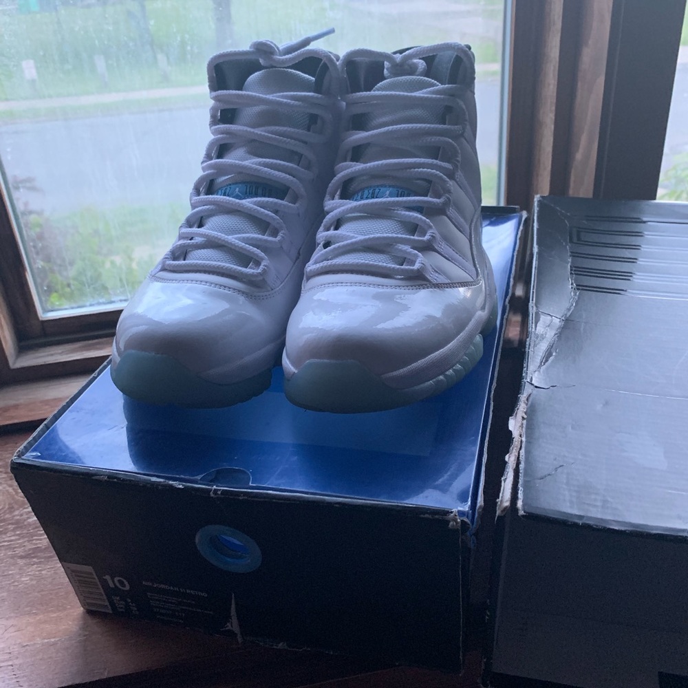 Air Jordan Retro 11 Legend Blue